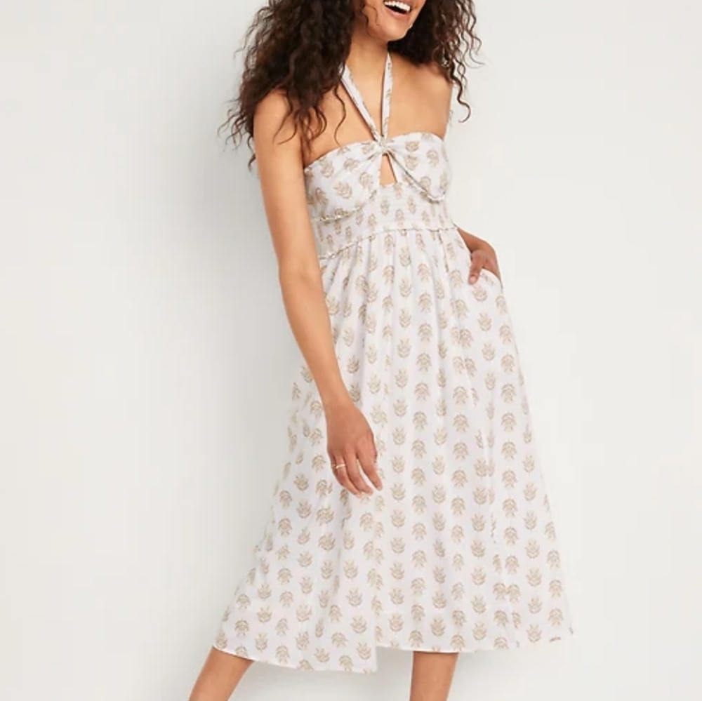 Old Navy Medium Fit & Flare Smocked Printed Keyhole Halter Maxi Dress W FPockets